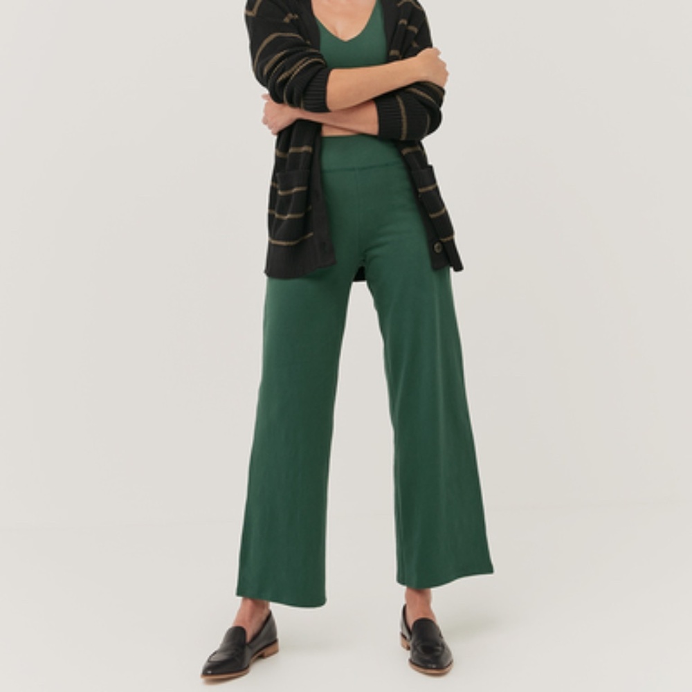 BNWT Pact Women's Trekking Green Brushed Move Pant - 30" Inseam S